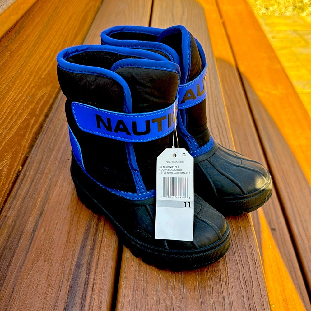 Nautica boots
